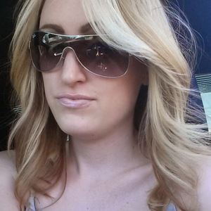 Meet your Posher, Whitney